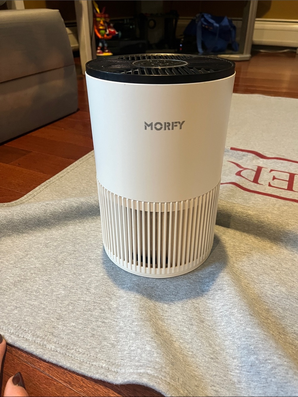White Air Purifier - Compact Home Filter- includes cord and 1 new filter